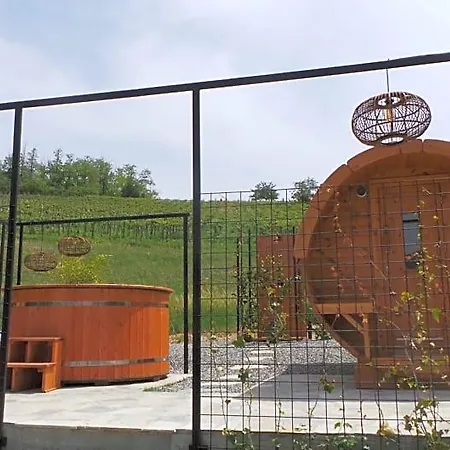 Sotto La Vigna Charm Adults Only Vacation 4* Montegrosso dʼAsti